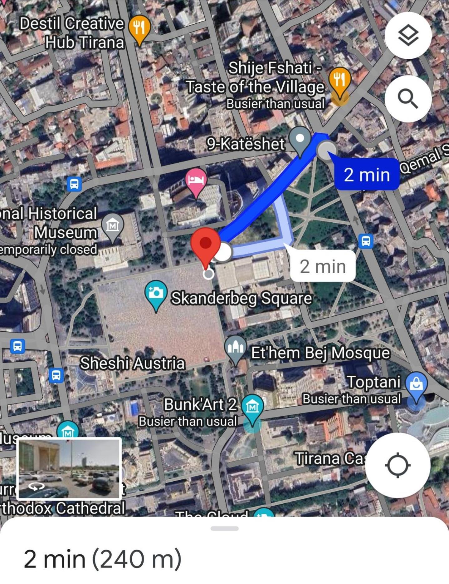 Aura Skanderbeg Square Apartament *