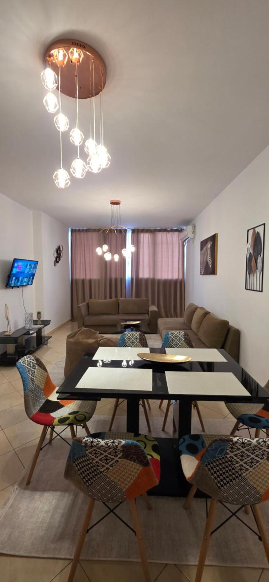 Aura Skanderbeg Square Apartament